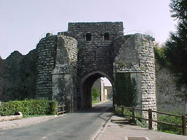 212 - LA PORTE SAINT-JEAN, A PROVINS.jpg